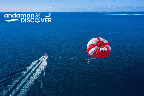 Parasailing in Havelock