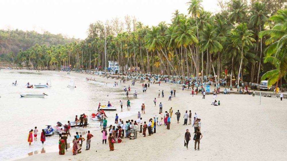  Sightseeing to Corbyn Cove Beach, Cellular Jail and Light and Sound Show